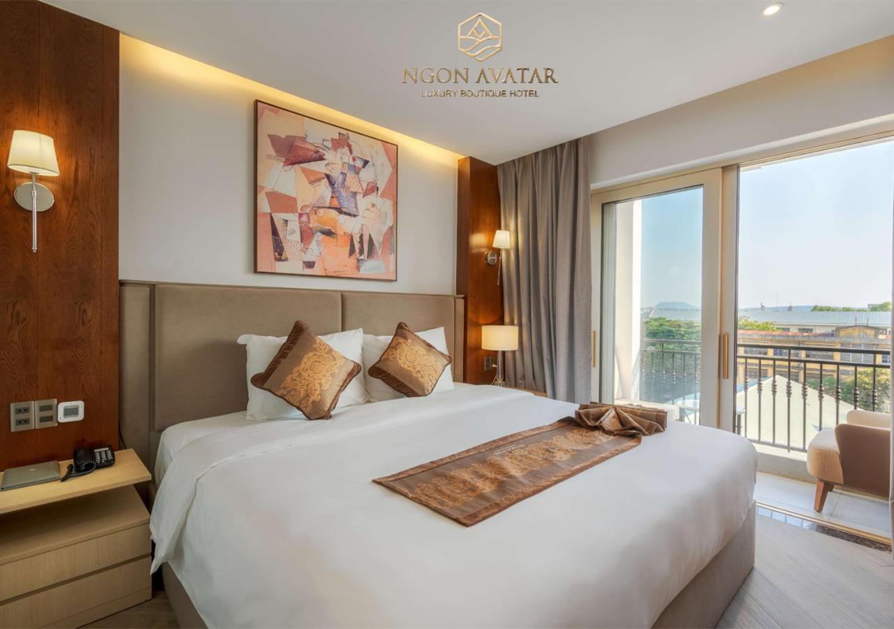 Ngon Avatar Hotel Plây Ku Exterior foto