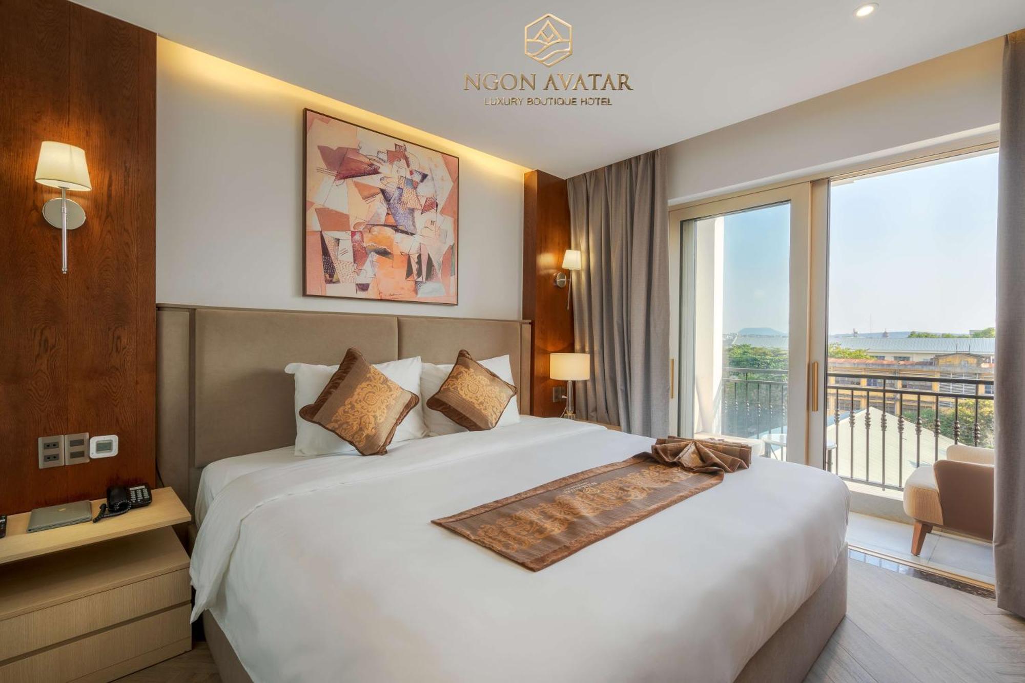 Ngon Avatar Hotel Plây Ku Exterior foto